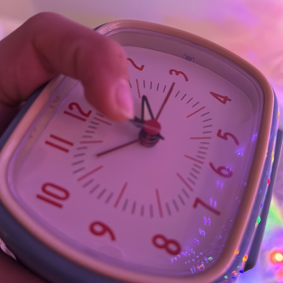 Small alarm clock - Picture 4 of 4